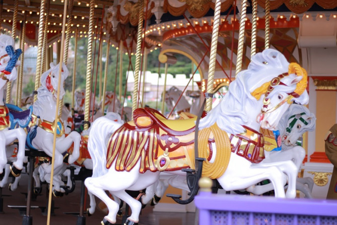 キャッスルカルーセル】ディズニーランドのメリーゴーラウンド