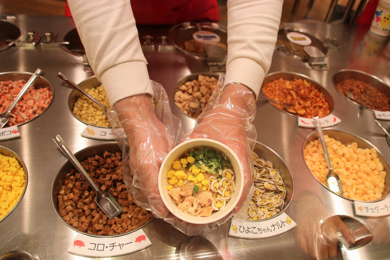 体験】カップヌードルミュージアム横浜でオリジナルカップヌードル作り