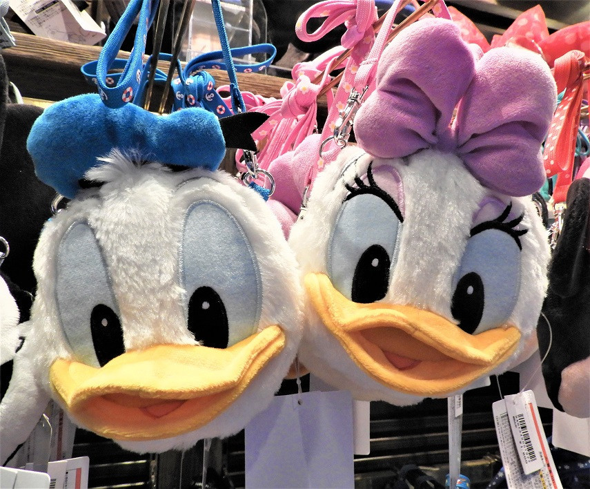 ユニベア ぬいぐるみ ディズニー 実写 ディズニーストアの大人気キャラクター「Disney UniBEARsity