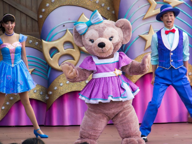 必見】ダッフィーの彼女「シェリーメイ」徹底解説！グッズ＆ディズニー