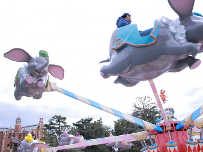 おまとめ確認用 ディズニー 空飛ぶダンボ ダンディ・クロウ ピンバッジ 公式】空飛ぶダンボ｜東京ディズニーランド | 東京ディズニー