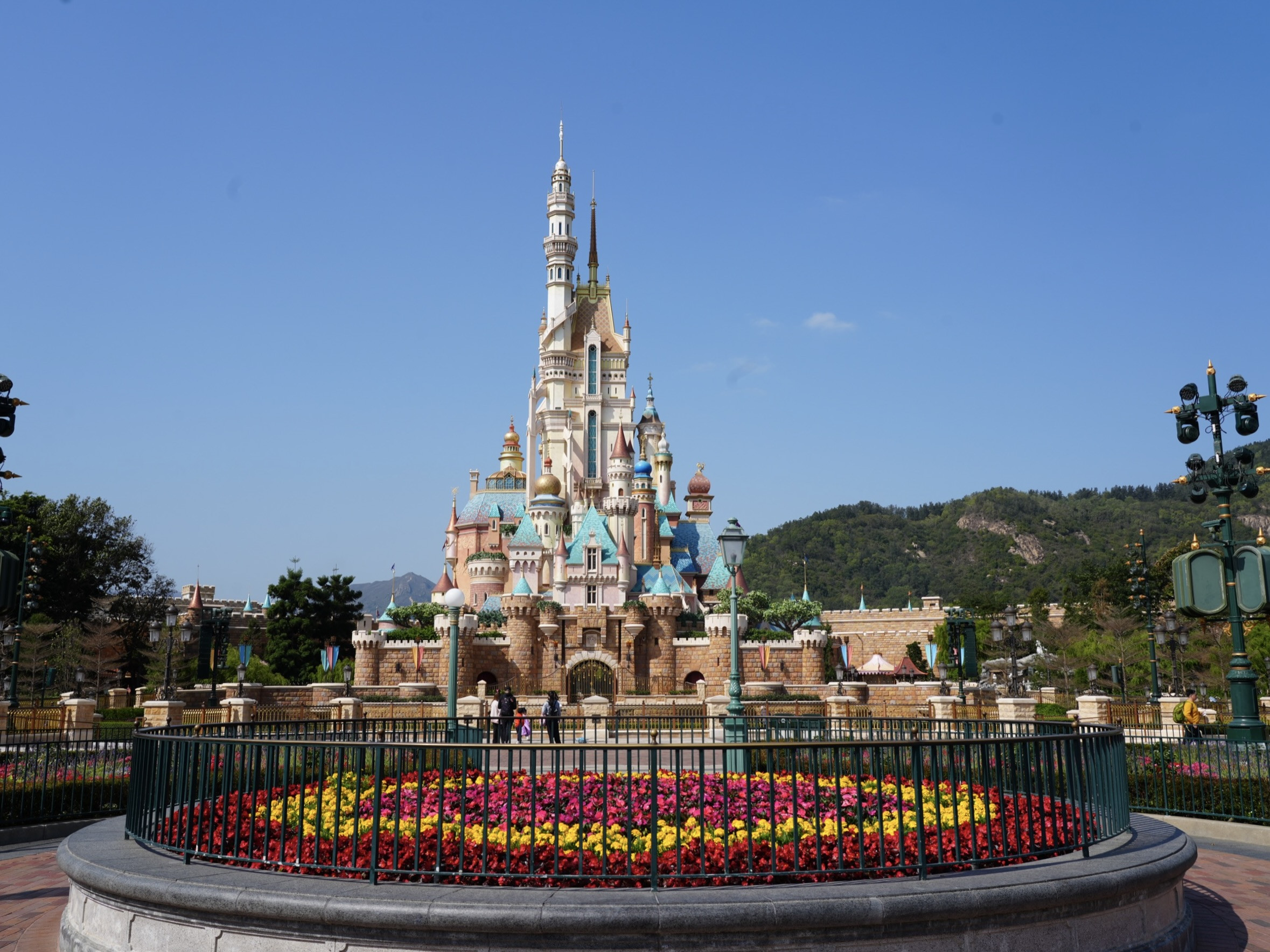 2025】香港ディズニーの1日の回り方を4プラン解説！タイム