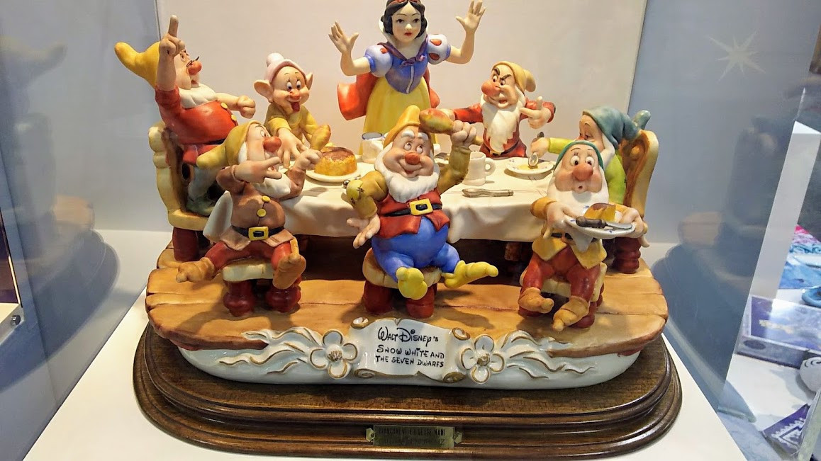 Disney 7人の小人 白雪姫 レリーフ 楽天市場】【取寄せ】 ディズニー Disney US公式商品 白雪姫 7人の小人